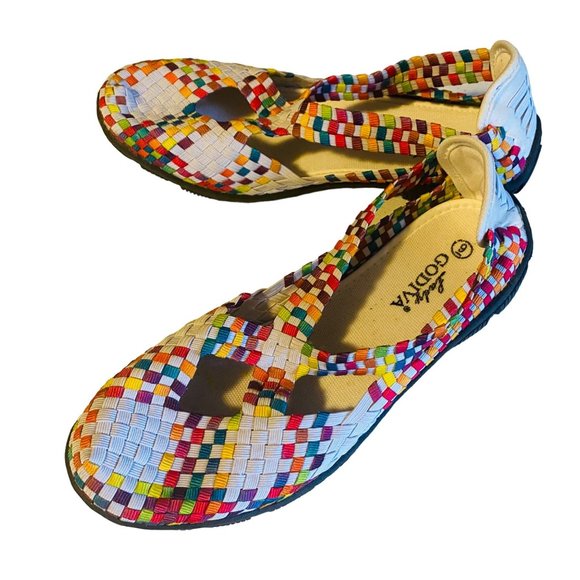 Lady Godiva Shoes - Lady Godiva white and multicolor weave detail slip on flat size 9